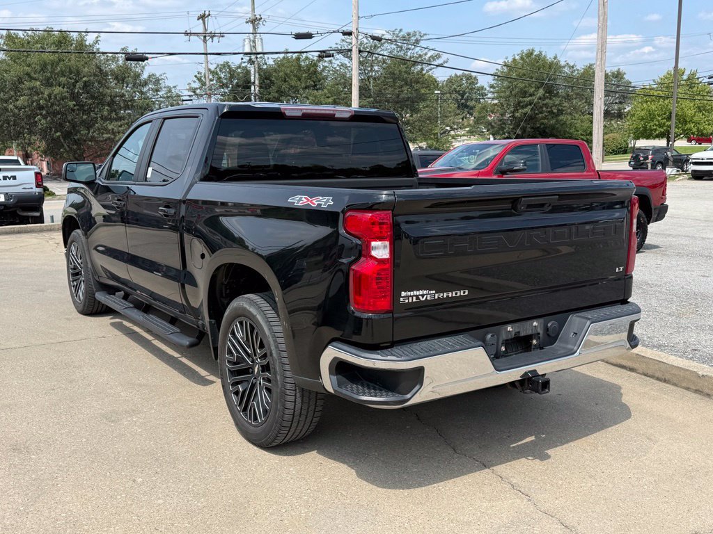 Used 2020 Chevrolet Silverado 1500 LT w/ LT Value Package AWD/4WD image 9