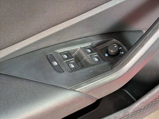 Used 2019 Volkswagen Jetta SEL FWD image 10