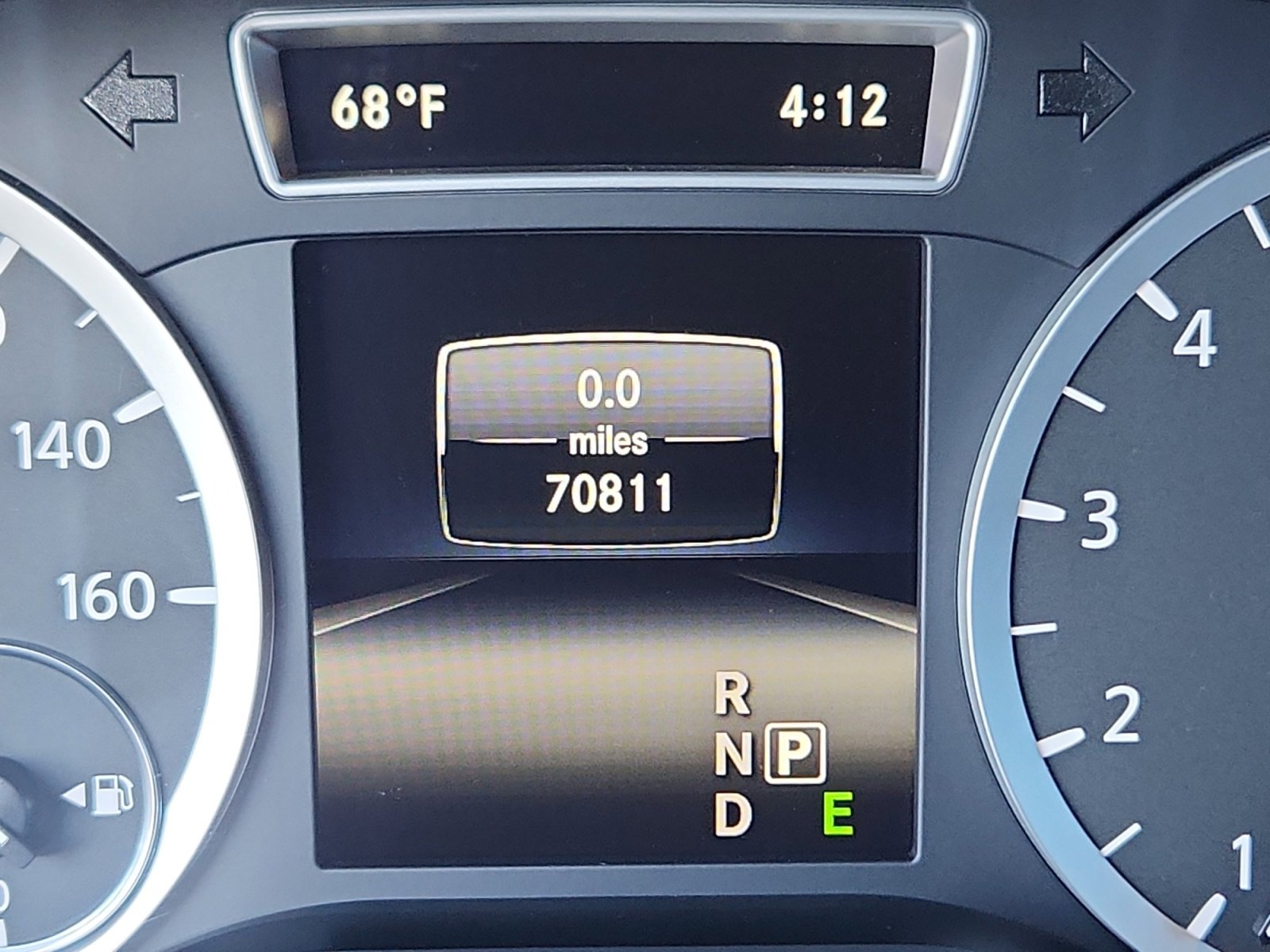 Used 2017 INFINITI QX30 Premium w/ Navigation Package image 12