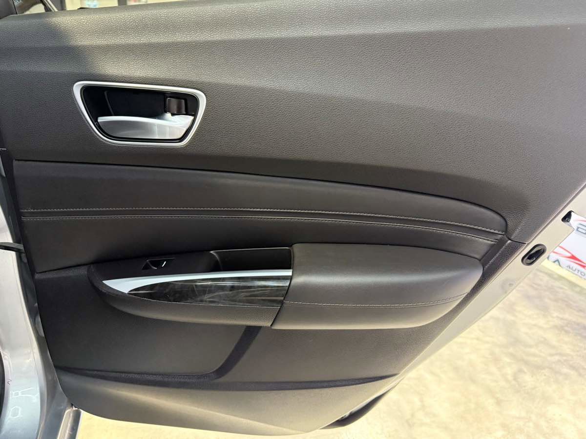 Used 2020 Acura TLX image 42