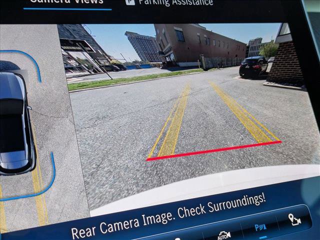 Used 2024 Mercedes-Benz GLC 300 4MATIC w/ AMG Line image 14