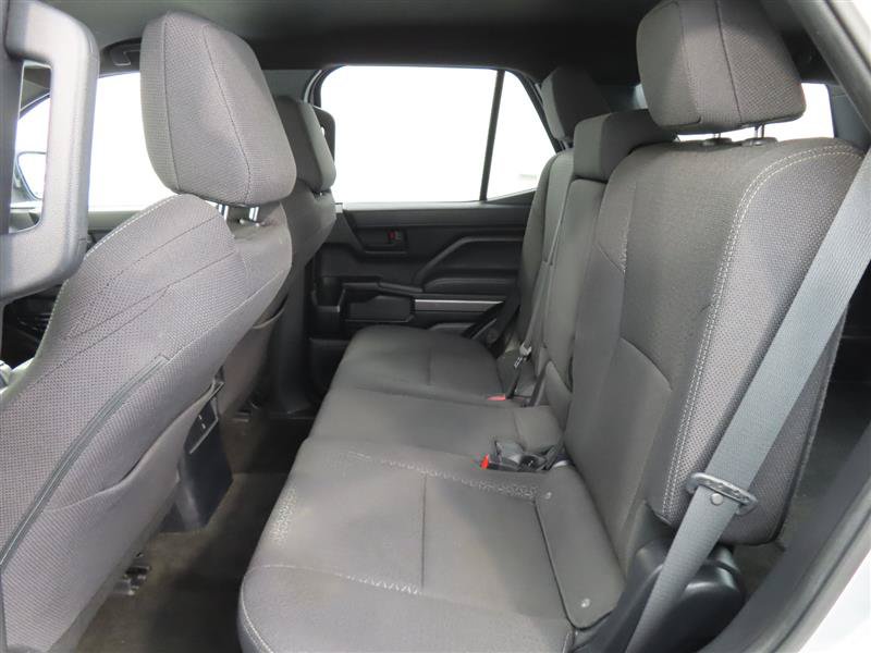 Used 2025 Toyota 4Runner SR5 AWD/4WD image 25