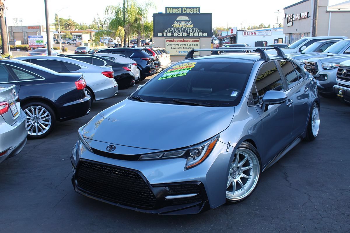 Used 2020 Toyota Corolla SE w/ Carpet Mat Package (TMS) FWD image 2