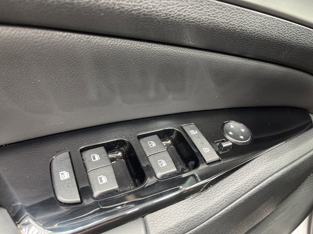 Used 2024 Kia Sportage EX image 9