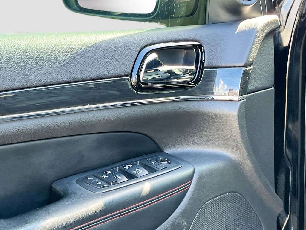 Used 2019 Jeep Grand Cherokee Trailhawk w/ Trailhawk Luxury Group AWD/4WD image 18