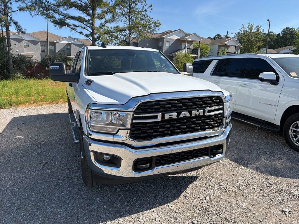Used 2024 RAM 2500 Big Horn AWD/4WD image 2