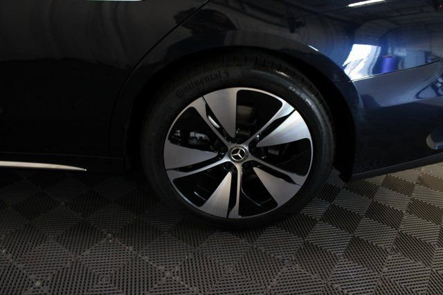 New 2026 Mercedes-Benz E 350 4MATIC Sedan image 8