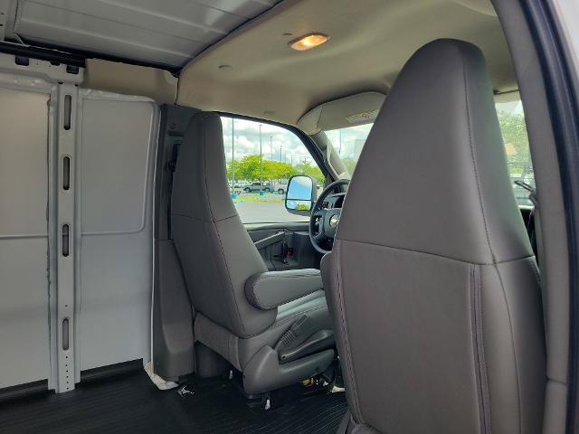 New 2026 Chevrolet Express 3500 Extended w/ Driver Convenience Package RWD image 11