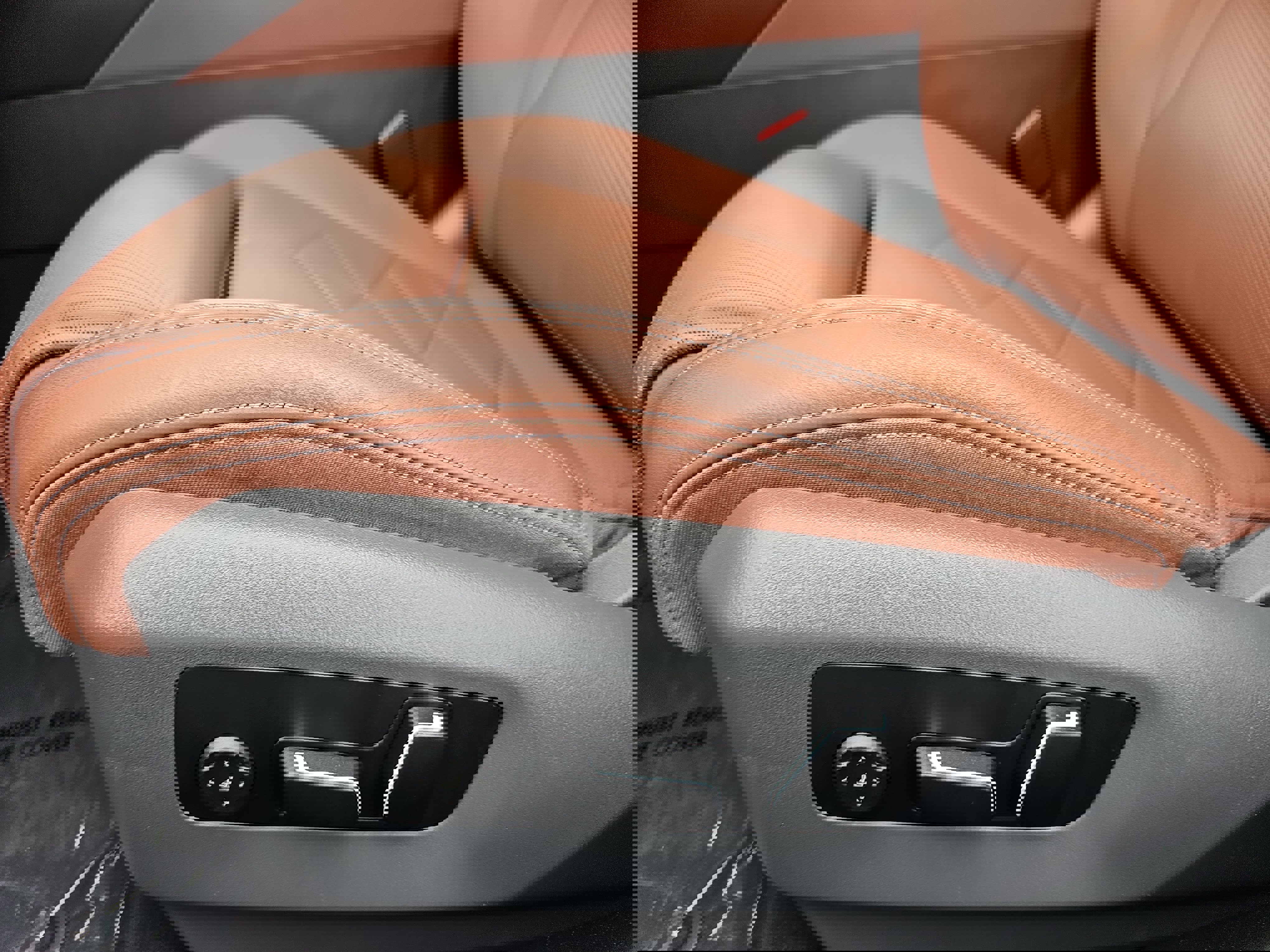 Used 2025 BMW 530i w/ Premium Package image 29