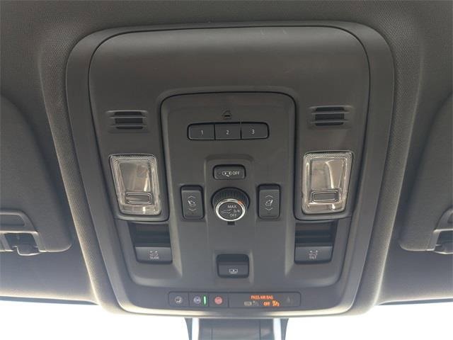 Used 2021 GMC Yukon XL SLT w/ SLT Luxury Plus Package image 26