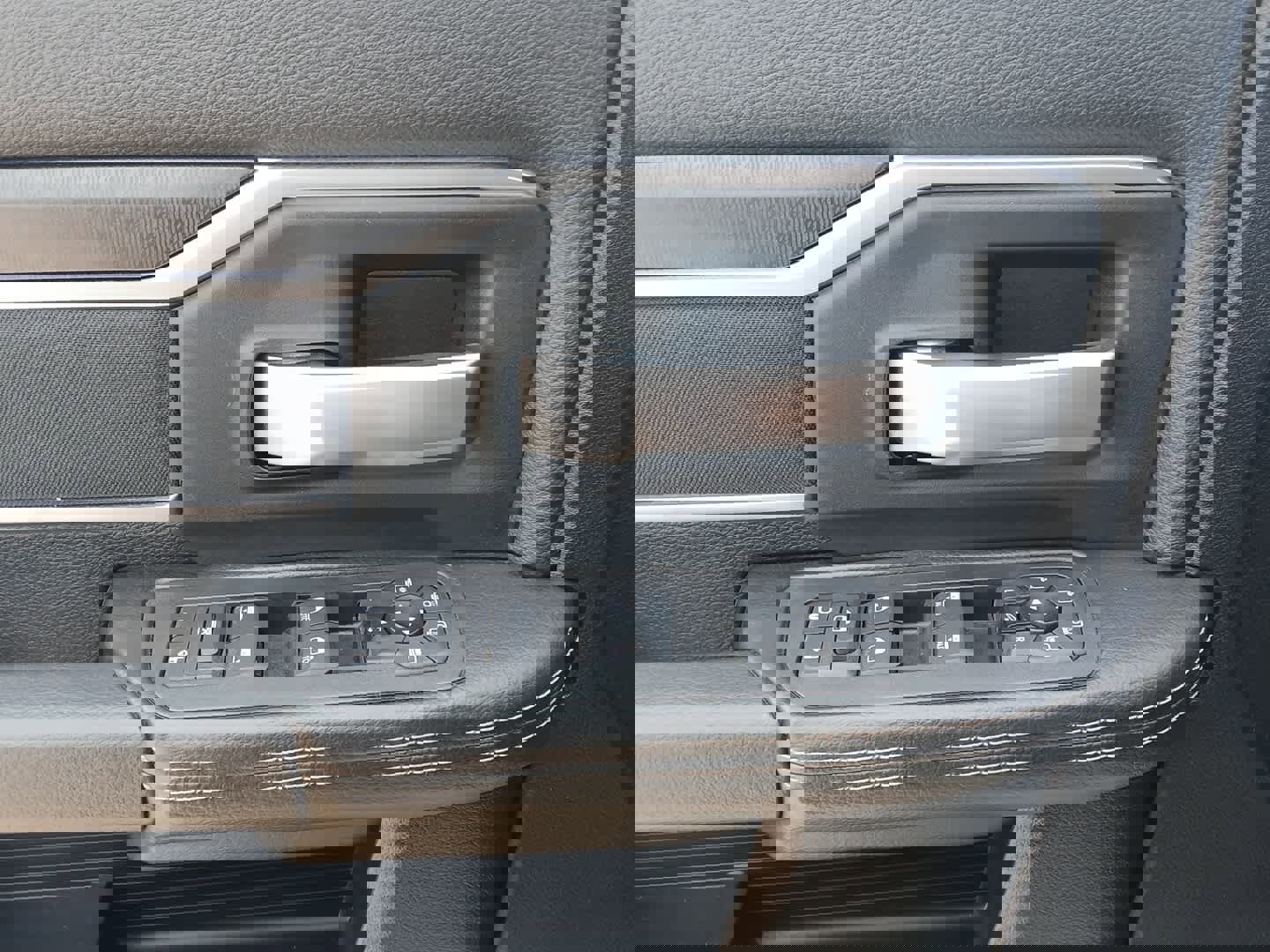 Used 2025 RAM 3500 Big Horn image 16