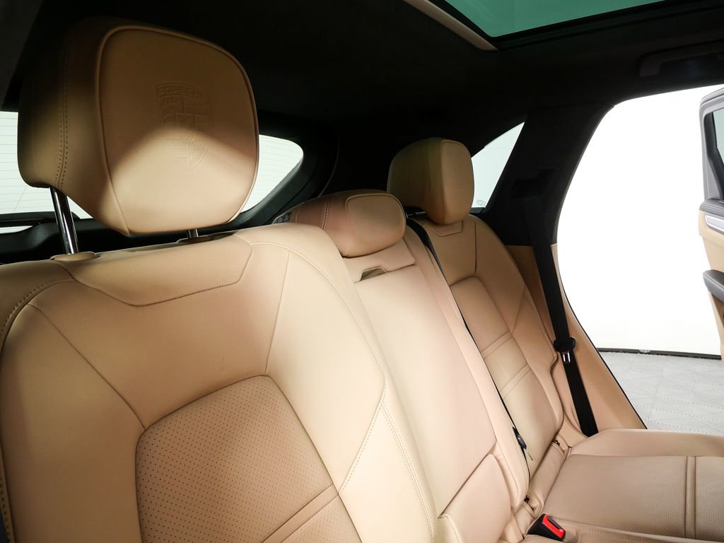 Certified 2023 Porsche Cayenne Turbo w/ Assistance Package image 24