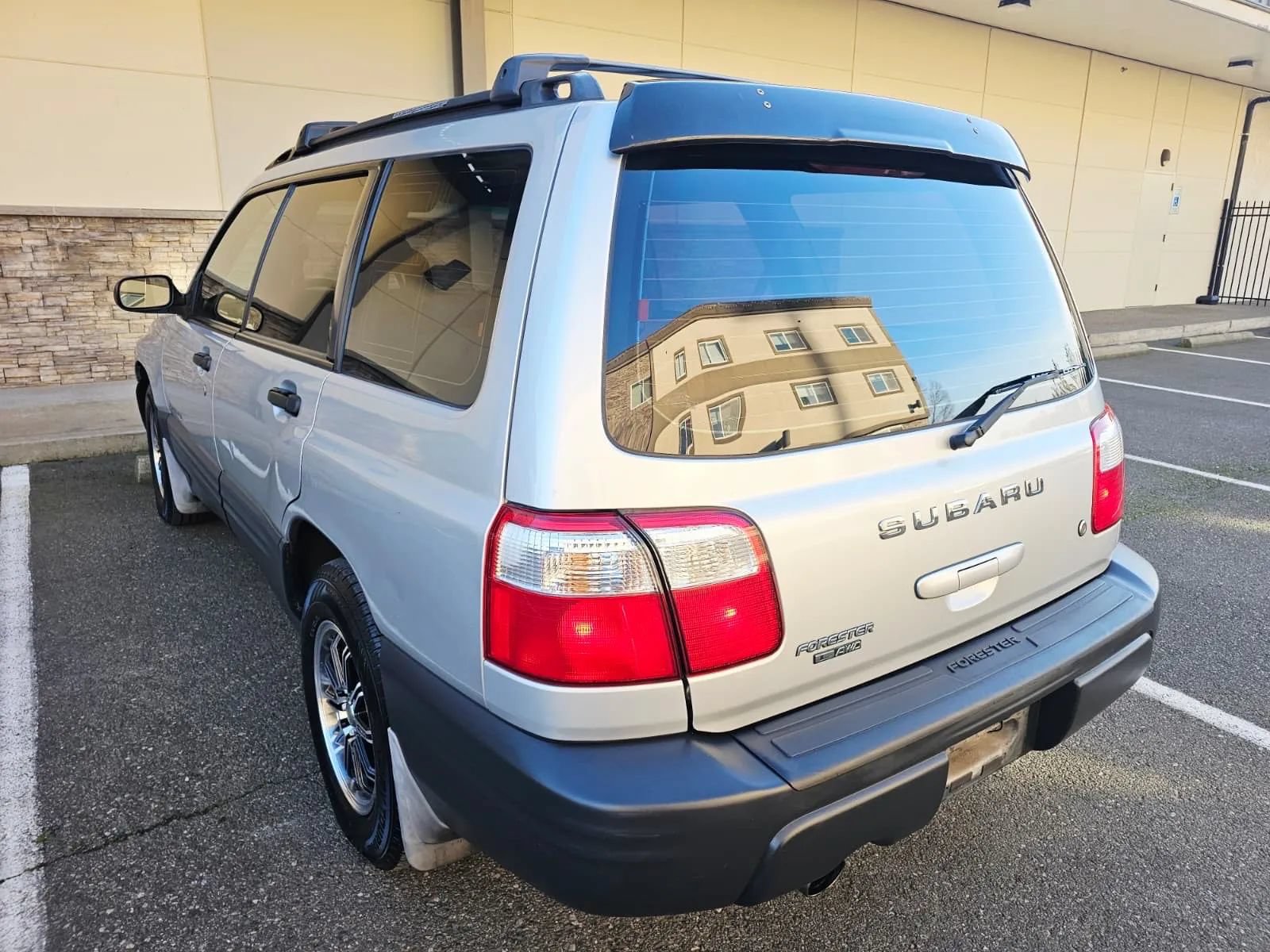 Used 2002 Subaru Forester L AWD/4WD image 3