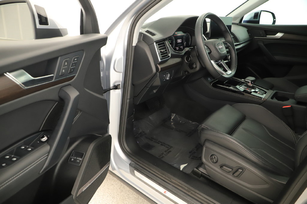 Certified 2024 Audi Q5 e Premium Plus w/ Premium Plus Package AWD/4WD image 14