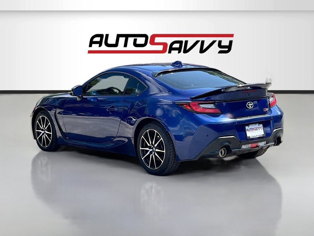 Used 2025 Toyota GR86 w/ ALL Weather Mat Package (TMS) RWD image 5