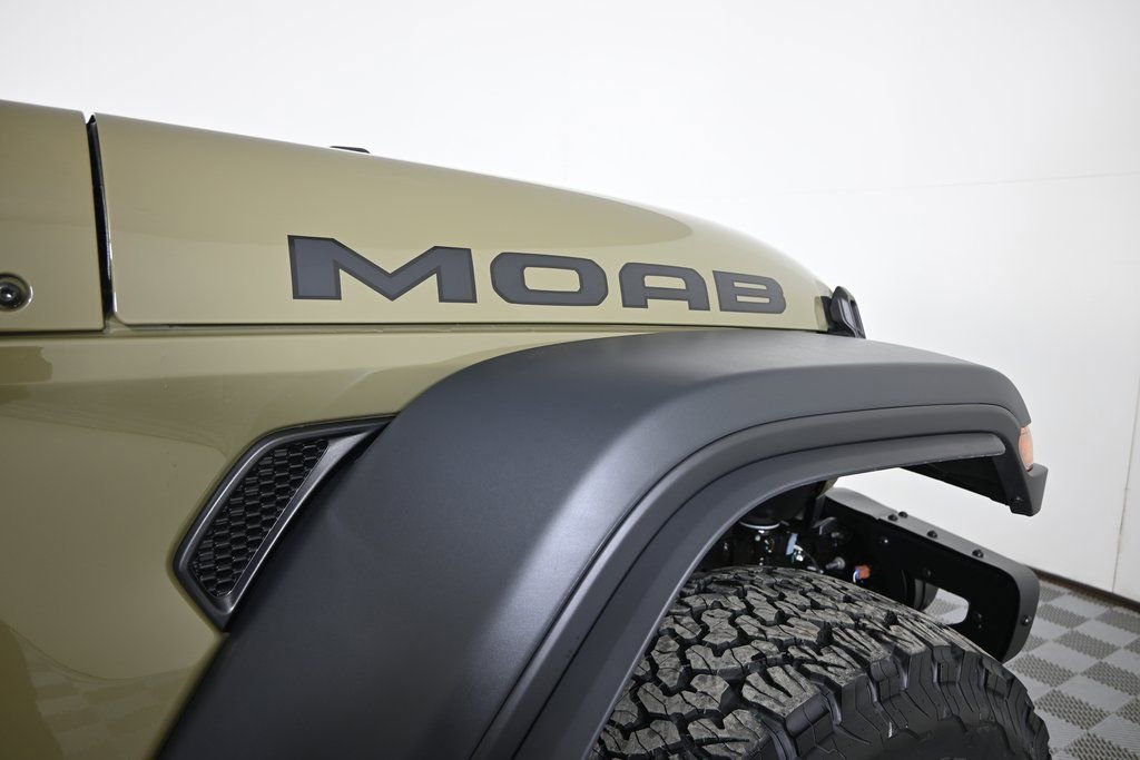 New 2026 Jeep Wrangler Unlimited Rubicon 392 image 12