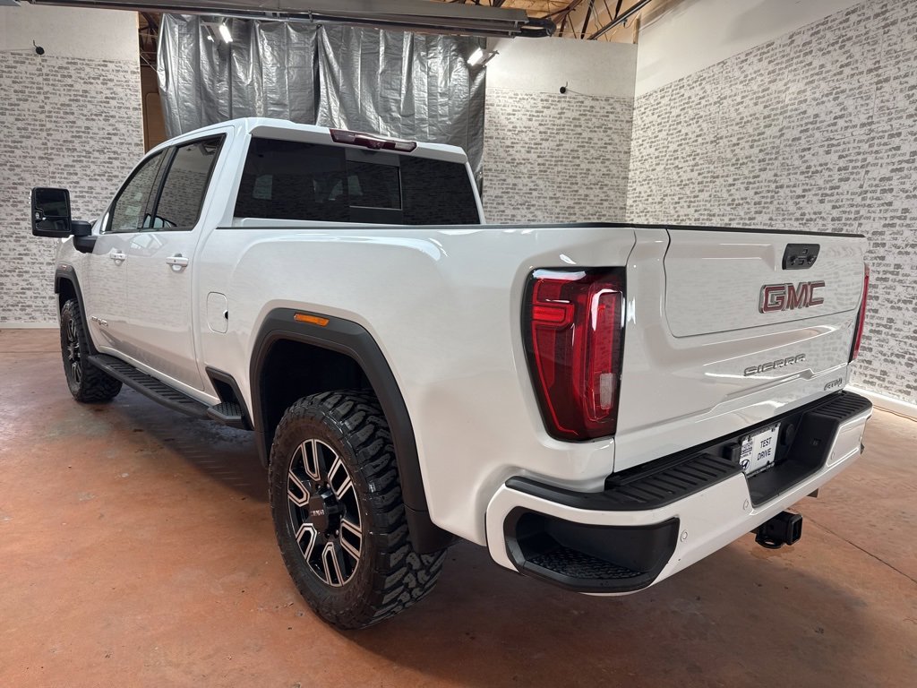 Used 2023 GMC Sierra 2500 AT4 w/ AT4 Preferred Package image 5