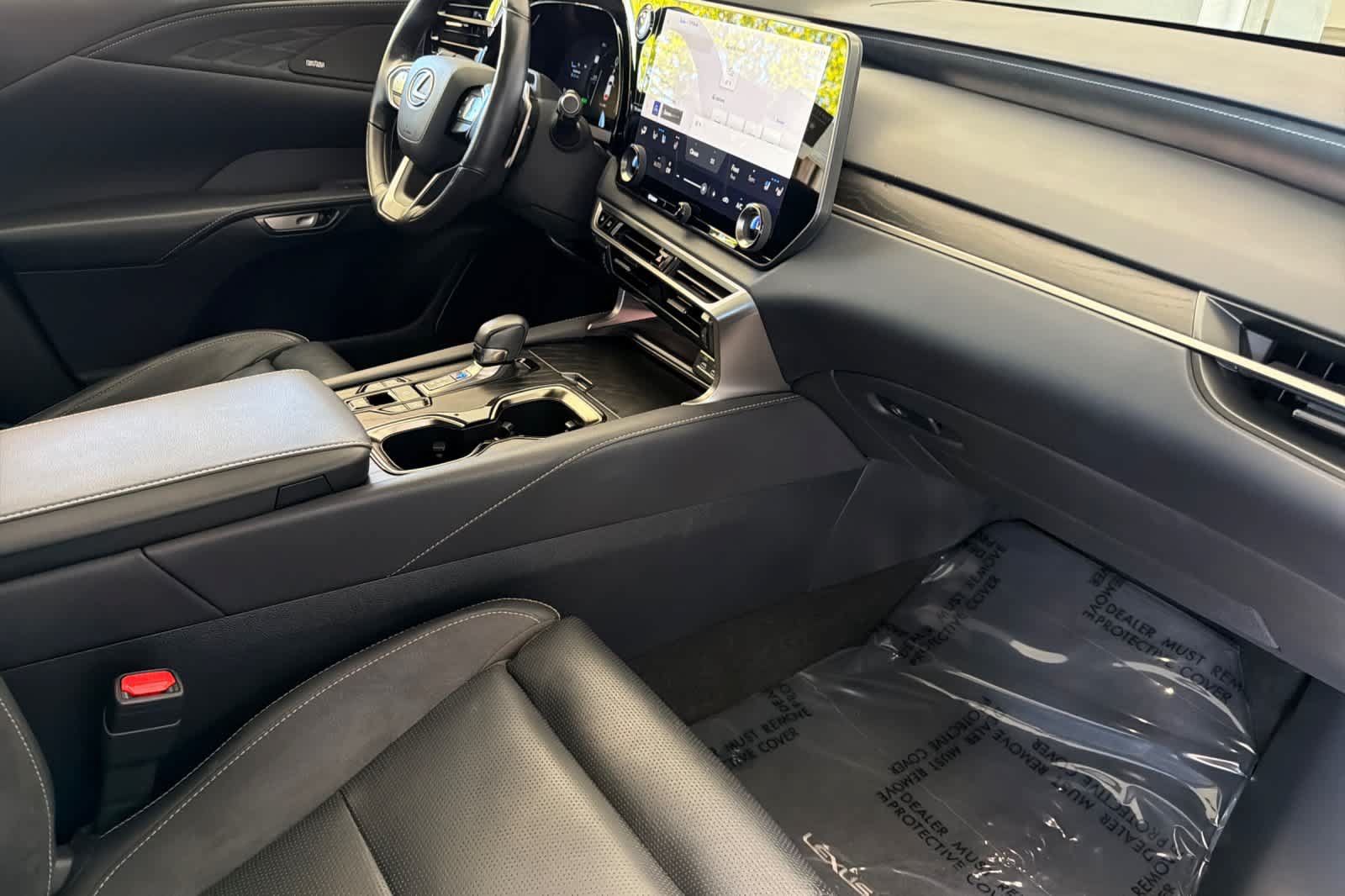 Certified 2025 Lexus RX 450h AWD w/ Convenience Package image 17