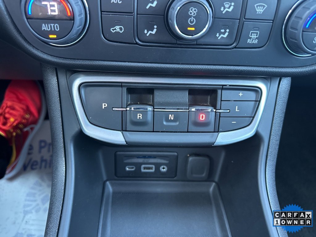 Used 2024 GMC Terrain SLT image 70