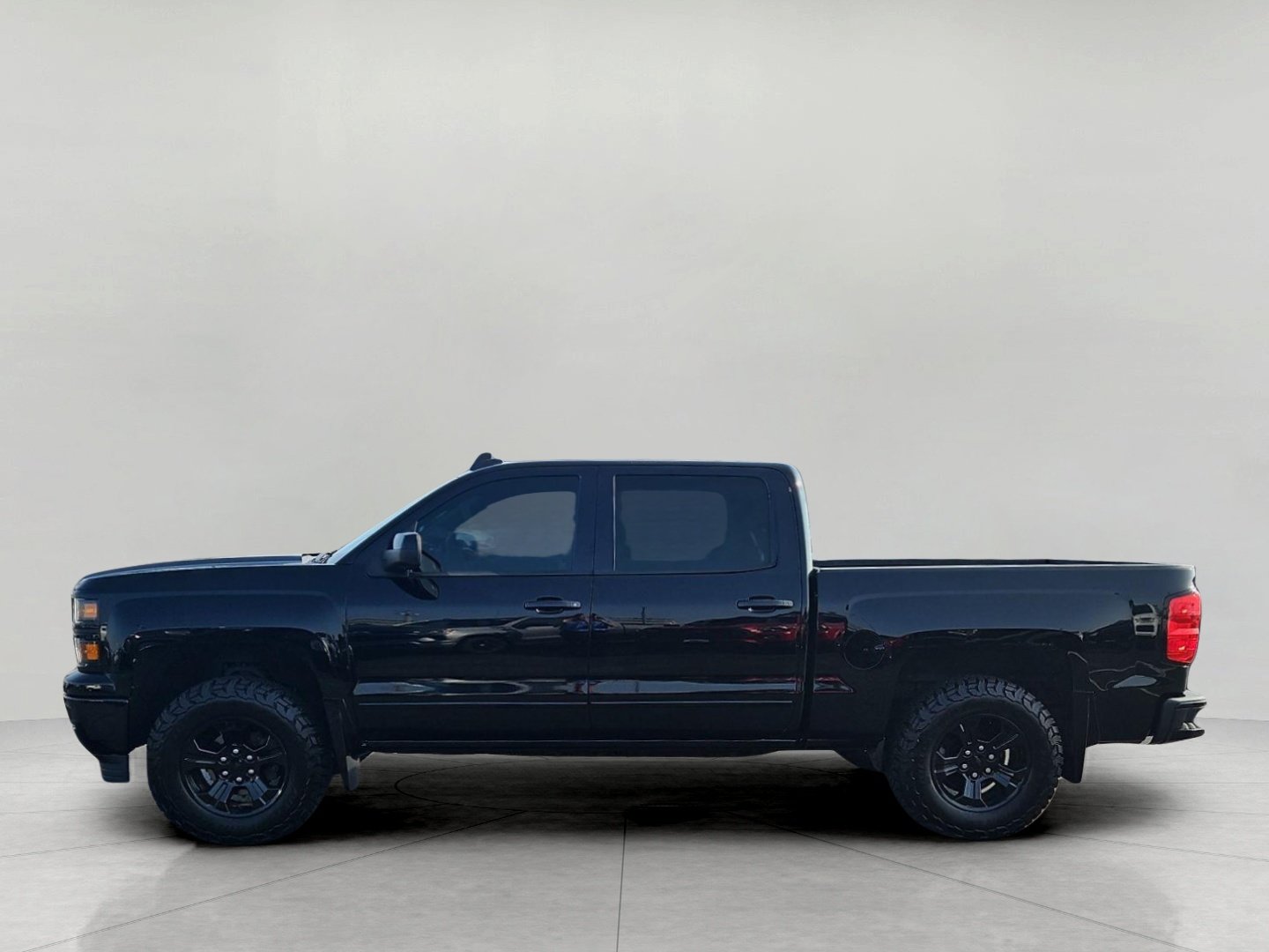 Used 2015 Chevrolet Silverado 1500 LTZ Z71 w/ Midnight Edition AWD/4WD image 5