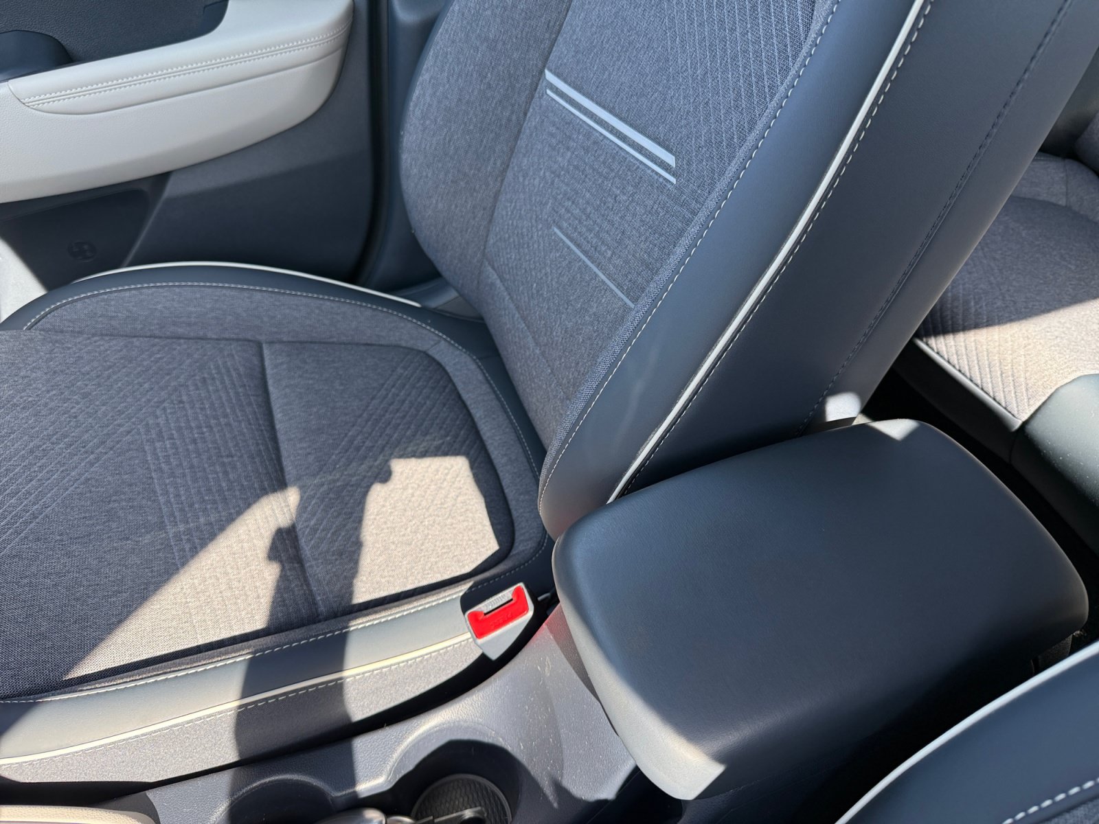 Certified 2025 Hyundai Venue Limited FWD image 14