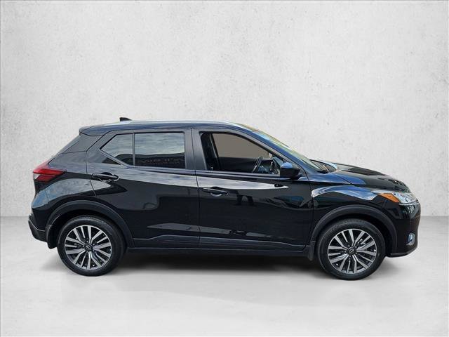 Used 2024 Nissan Kicks SV FWD image 4