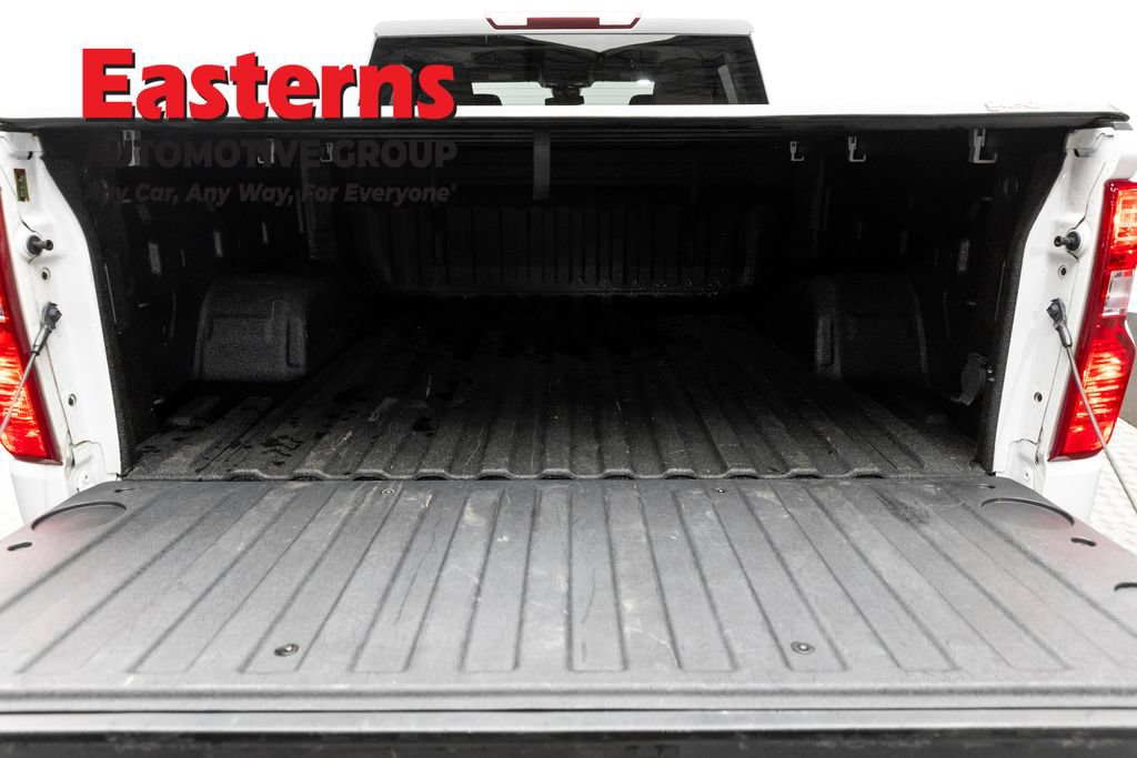 Used 2023 Chevrolet Silverado 1500 LT AWD/4WD image 9