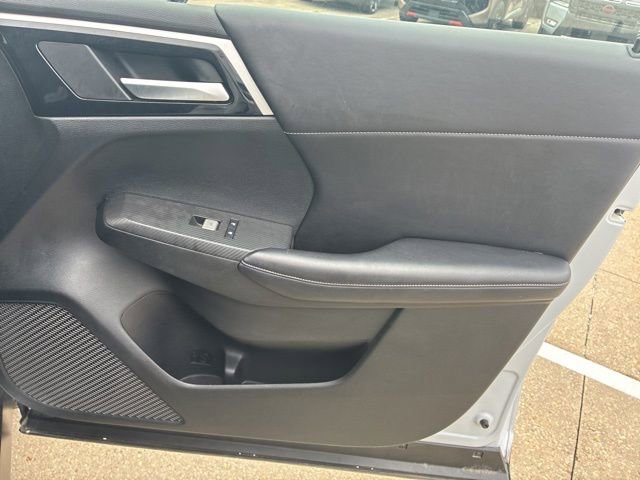 Used 2024 Mitsubishi Outlander SE FWD image 13