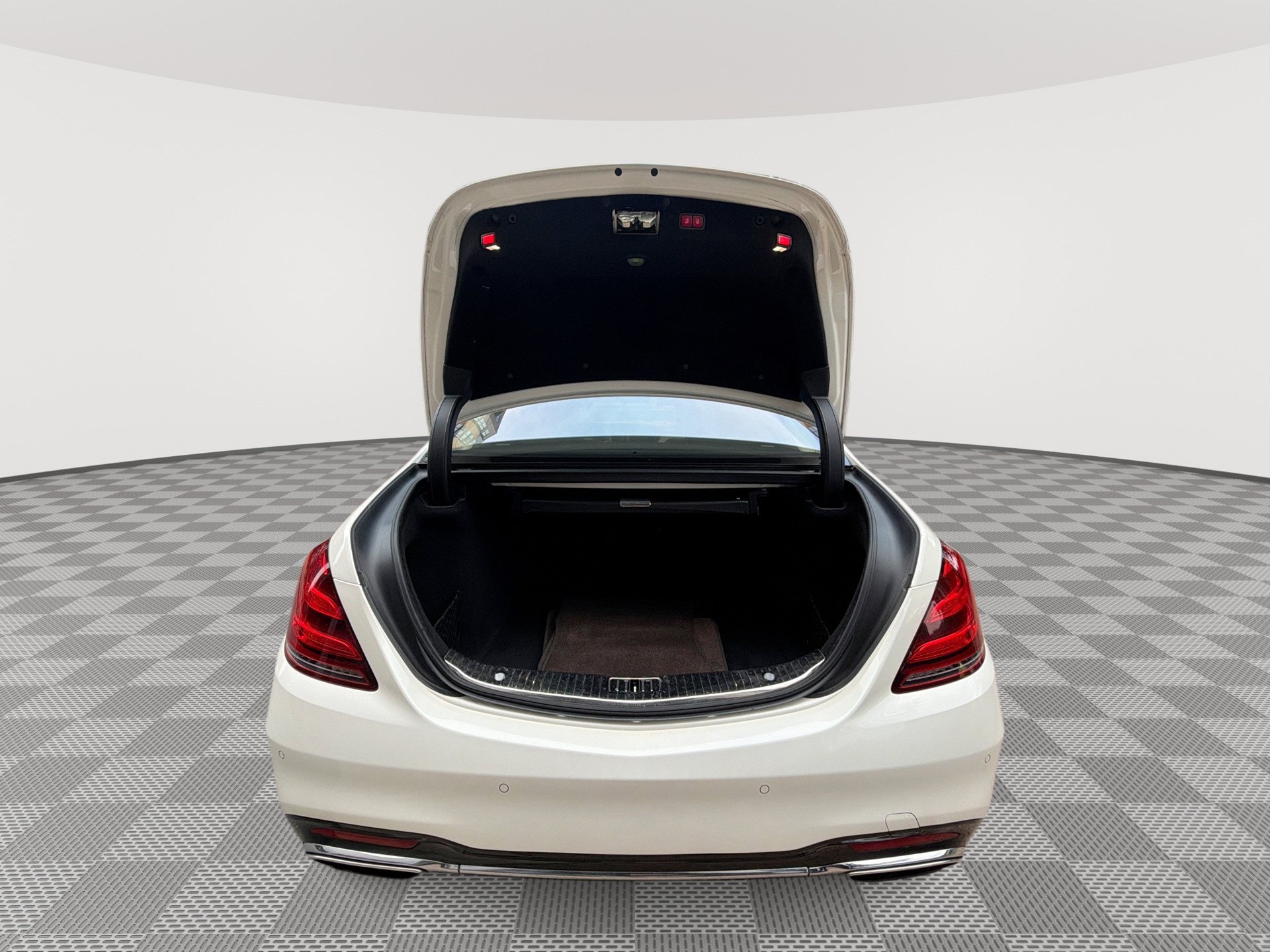 Used 2019 Mercedes-Benz S 560 Sedan image 21