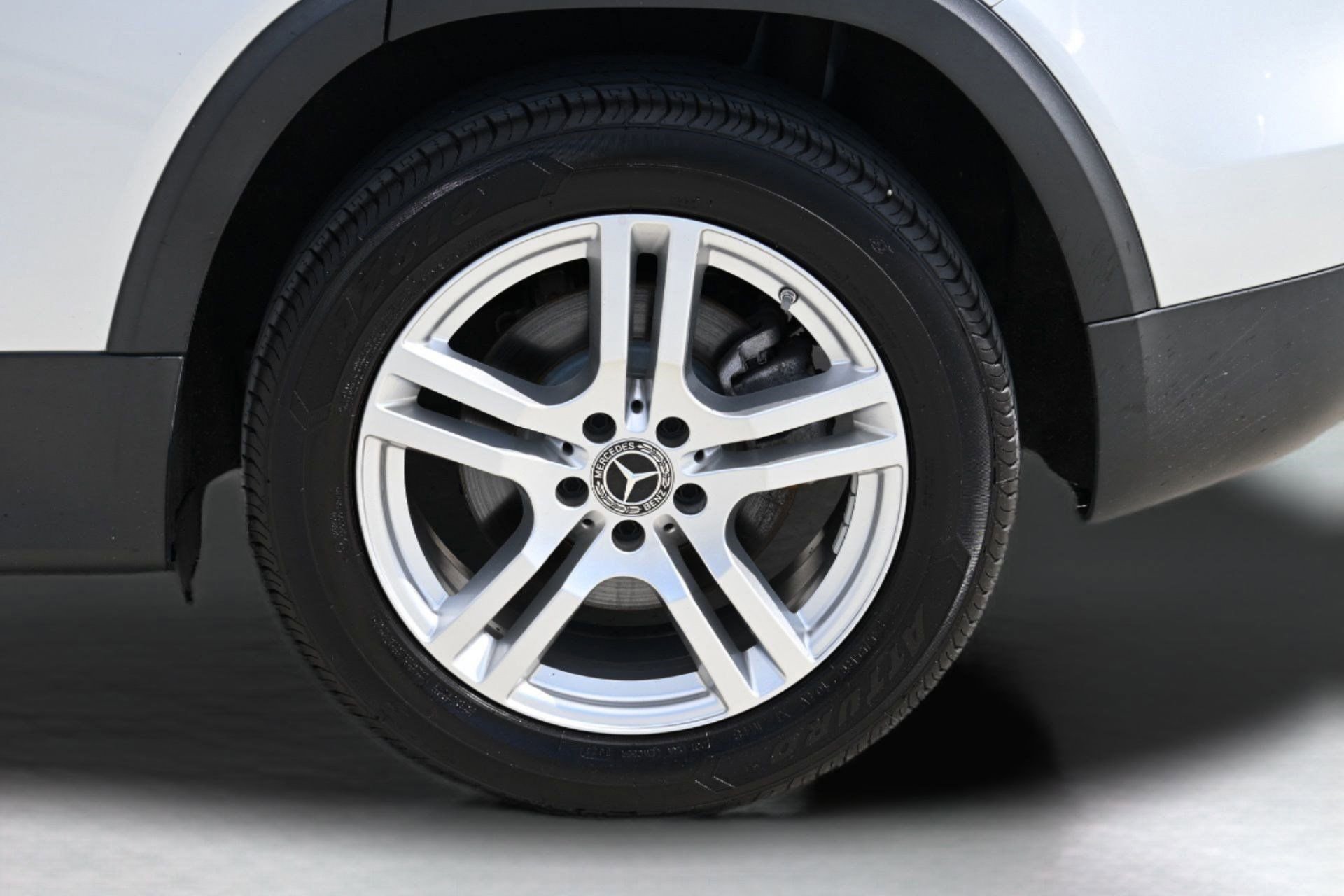 Used 2021 Mercedes-Benz GLB 250 4MATIC w/ Premium Package image 46