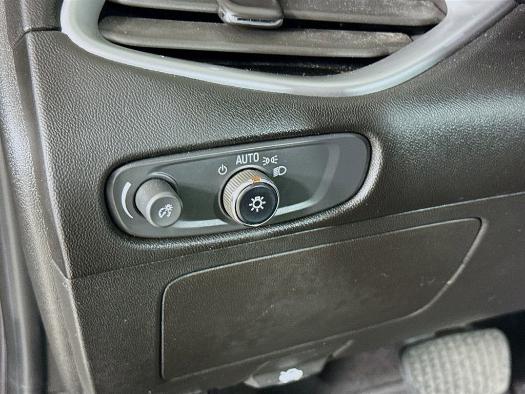 Used 2023 Chevrolet Malibu LT image 10