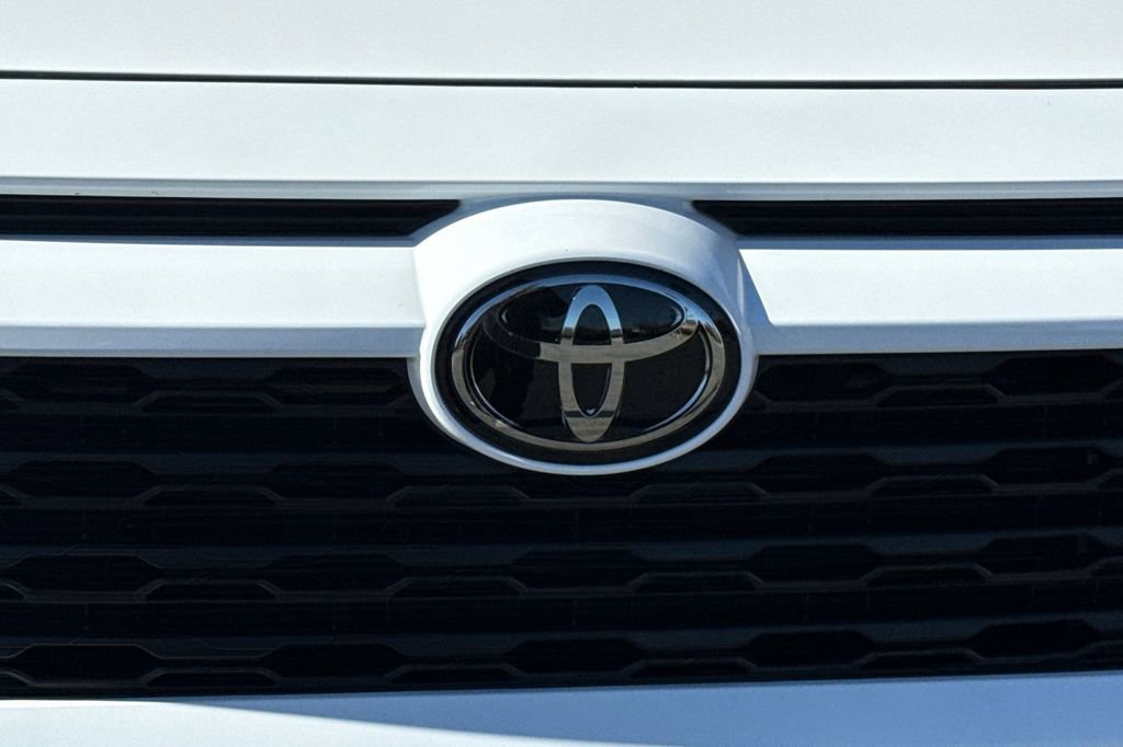 Used 2025 Toyota RAV4 LE image 8