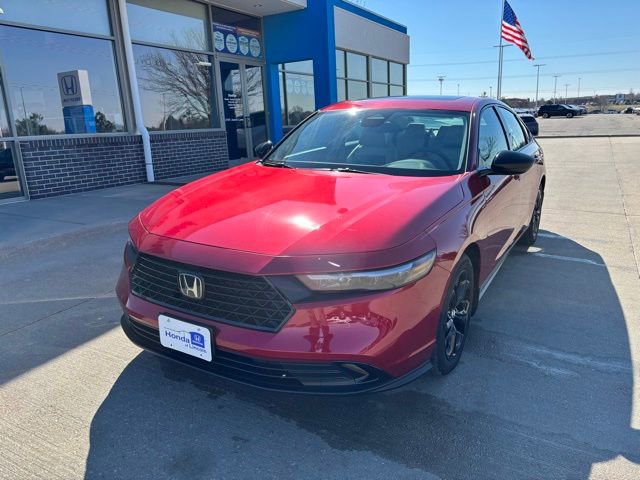 Used 2025 Honda Accord SE image 1
