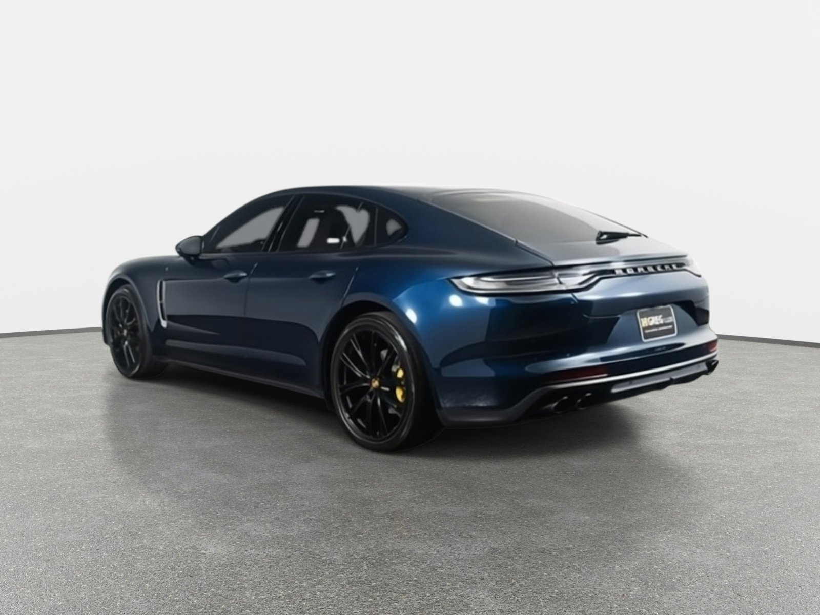 Used 2023 Porsche Panamera 4 Platinum Edition w/ Assistance Package image 14