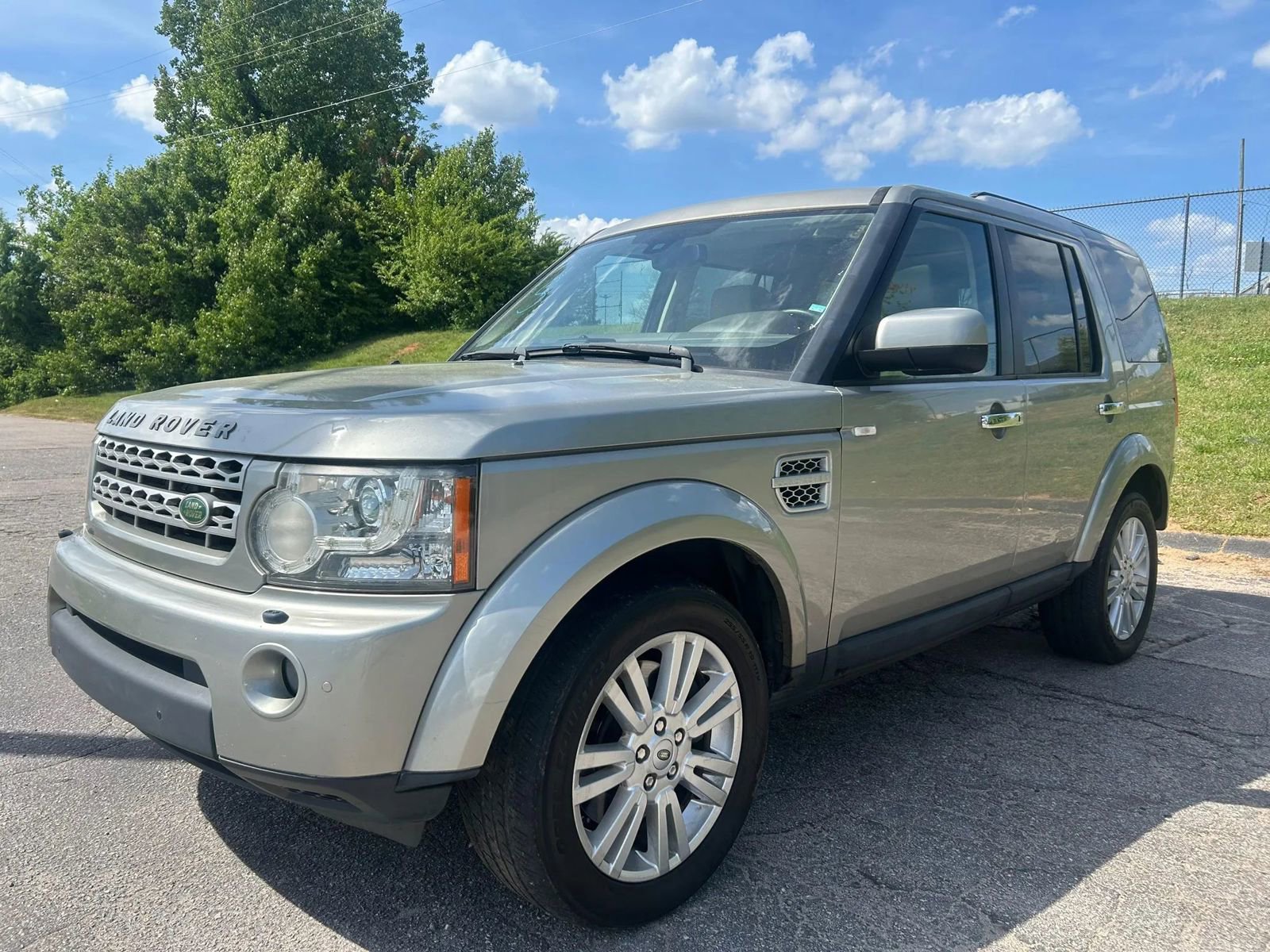 Used 2010 Land Rover LR4 HSE LUX AWD/4WD image 1