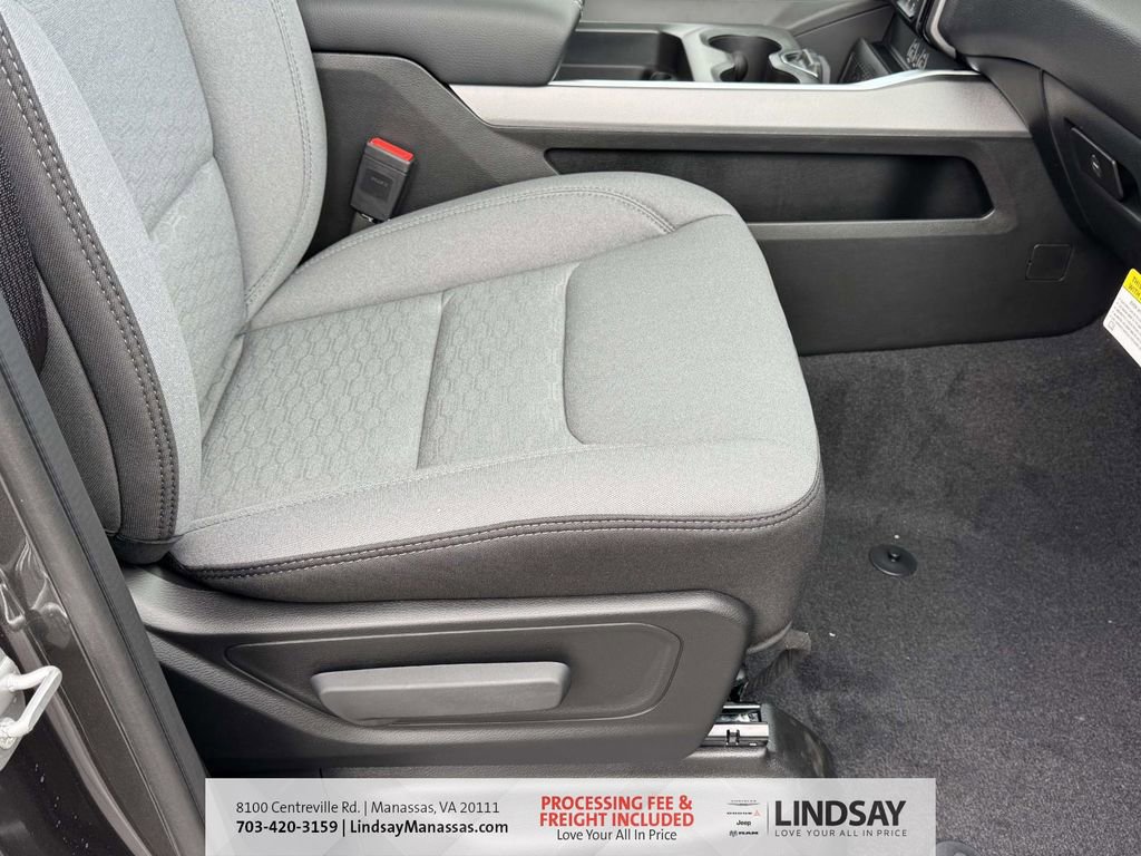 New 2026 RAM 1500 4x4 Crew Cab image 12