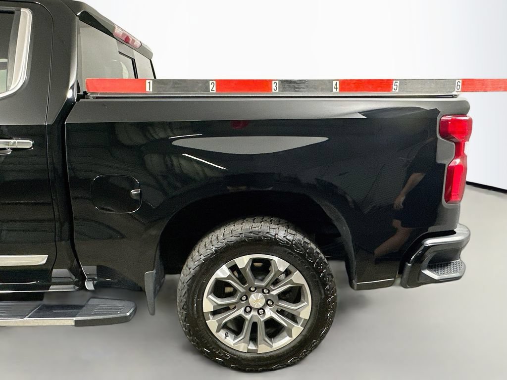 Used 2024 Chevrolet Silverado 1500 High Country AWD/4WD image 40