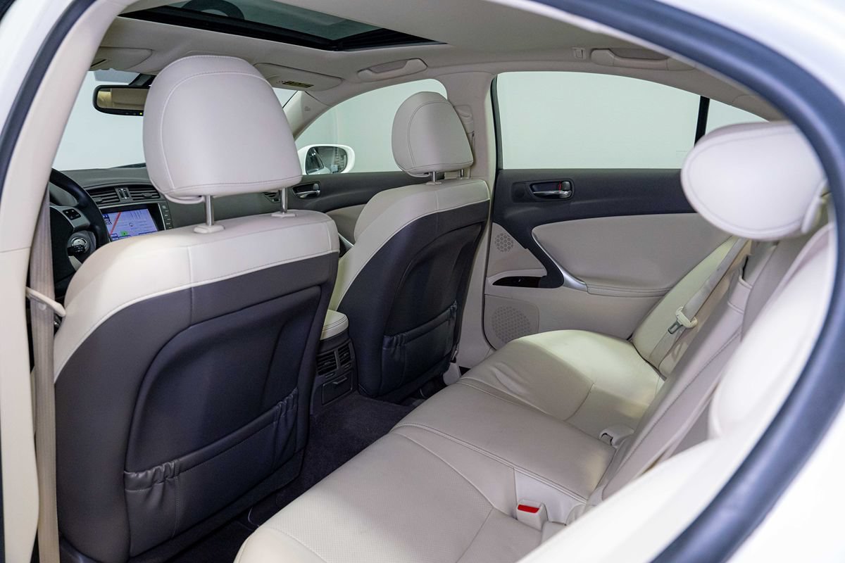 Used 2013 Lexus IS 250 w/ Premium Pkg Value Edition RWD image 11