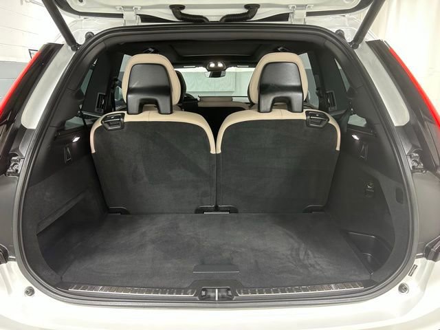 Used 2025 Volvo XC90 B5 Plus AWD/4WD image 6