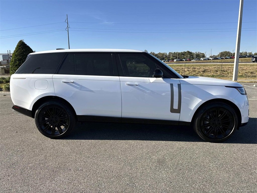 New 2026 Land Rover Range Rover Long Wheelbase SE image 6