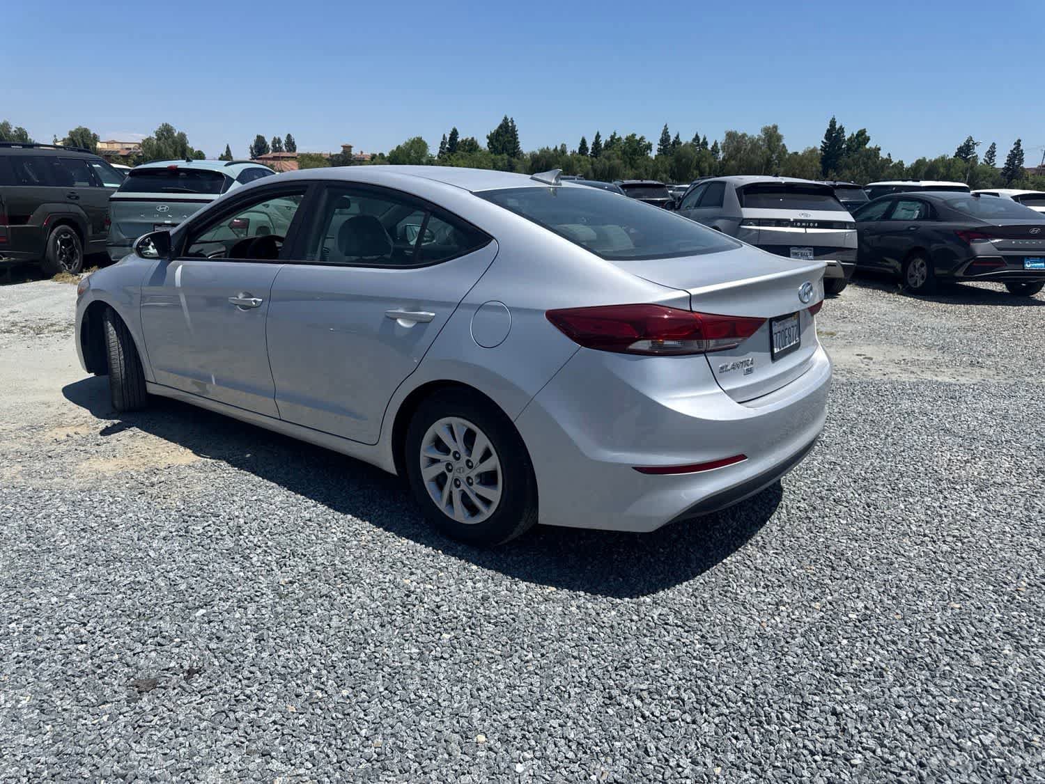 Used 2017 Hyundai Elantra SE FWD image 7