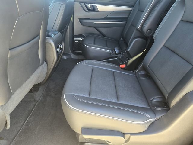 Used 2025 Buick Enclave Preferred image 28