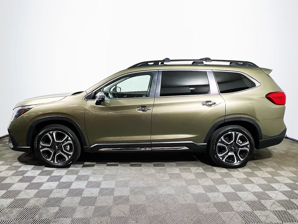 Used 2023 Subaru Ascent Touring AWD/4WD image 4
