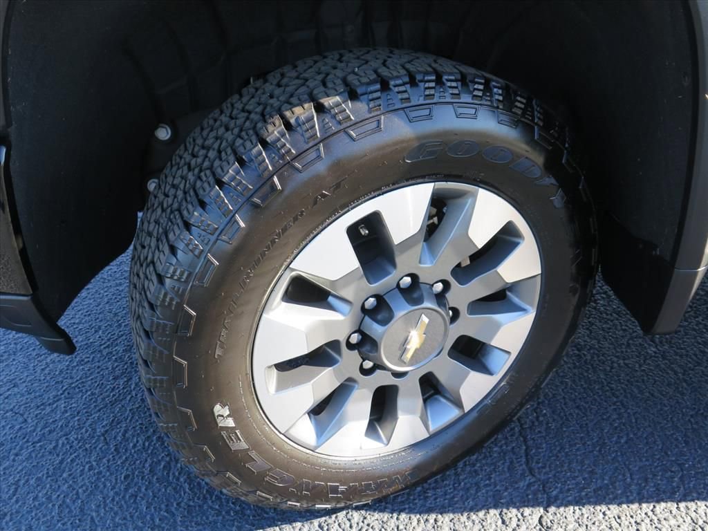 Used 2026 Chevrolet Silverado 2500 Custom w/ Custom Value Package image 18