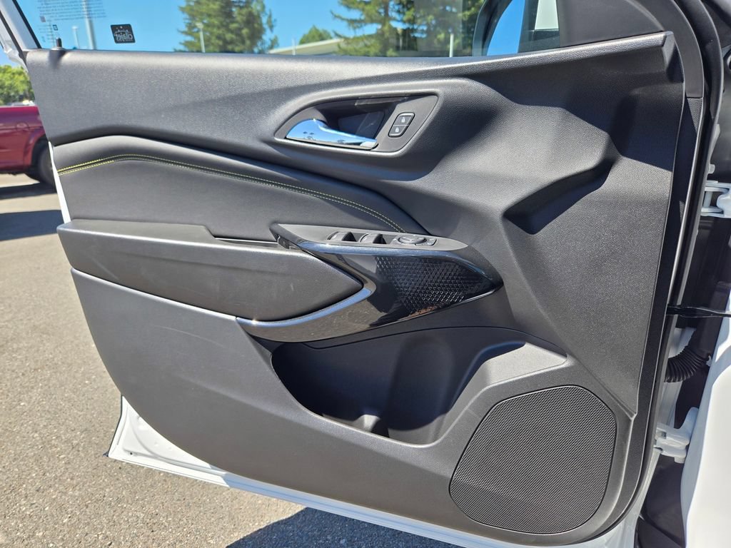 New 2026 Chevrolet Trax LT w/ Driver Confidence Package FWD image 12