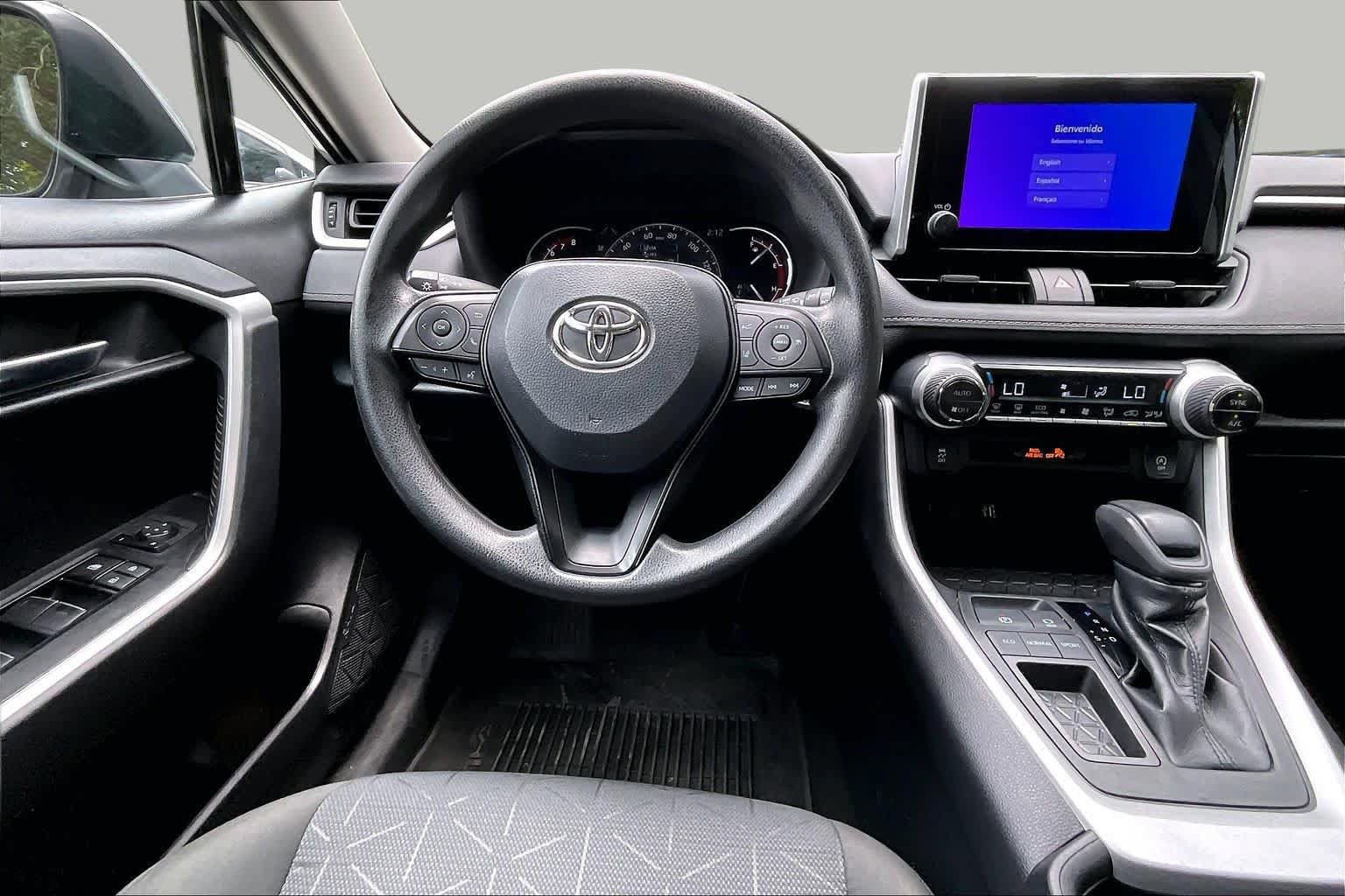 Used 2023 Toyota RAV4 XLE FWD image 8