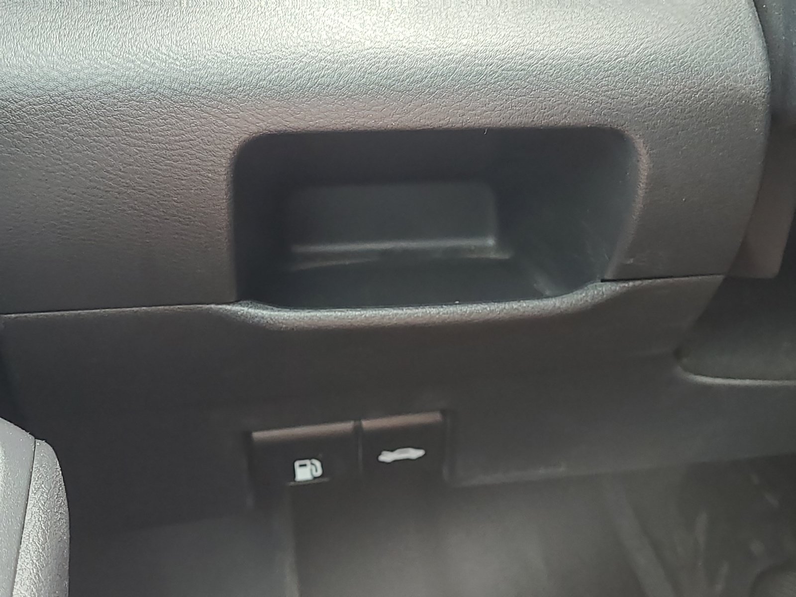 Used 2024 Nissan Kicks SV FWD image 23