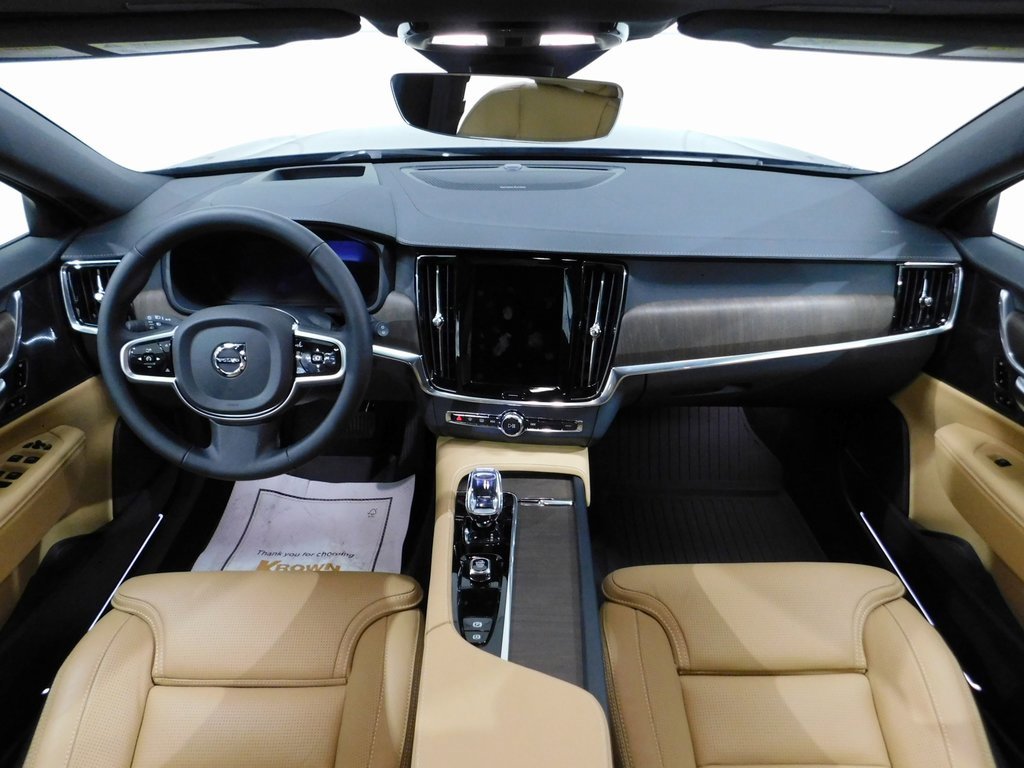 Used 2026 Volvo V90 B6 Cross Country Ultra image 41