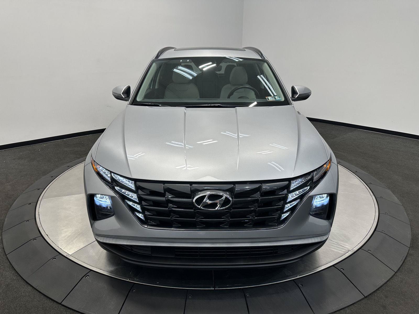 Certified 2024 Hyundai Tucson SEL w/ Convenience Package AWD/4WD image 3