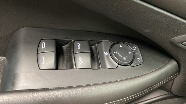 Used 2019 Buick LaCrosse Essence FWD image 19